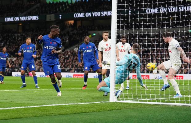 Tottenham - Chelsea, cel mai nebun meci al sezonului: 5 goluri marcate, 5 anulate și două cartonașe roșii