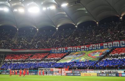 Galeria FCSB a afișat un banner cu un mesaj direct către un cunoscut om de televiziune