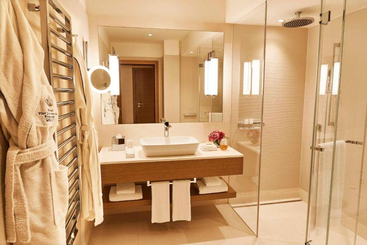 Așa arată camera de hotel pentru care Harry Kane plătește 11.000 de euro pe noapte