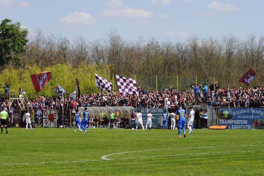 Galeria Rapidului a umplut toată tribuna a doua de la Afumați și în 2019, la meciul direct din L3. Foto: facebook Surpriză pentru Rapid la meciul de Cupă cu CS Afumați: „Suntem în discuții” » Prima amuzantă pe care o pregătesc ilfovenii