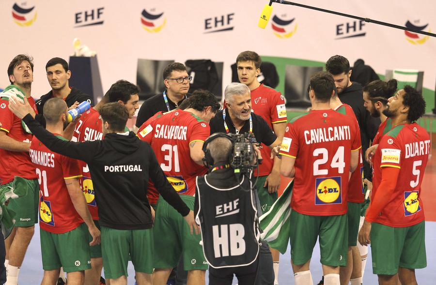 Paulo Pereira, selecționerul Portugaliei. Foto: Imago Images România este outsider în partida cu Portugalia din preliminariile CE 2026 » Marele absent + un prim „7” probabil