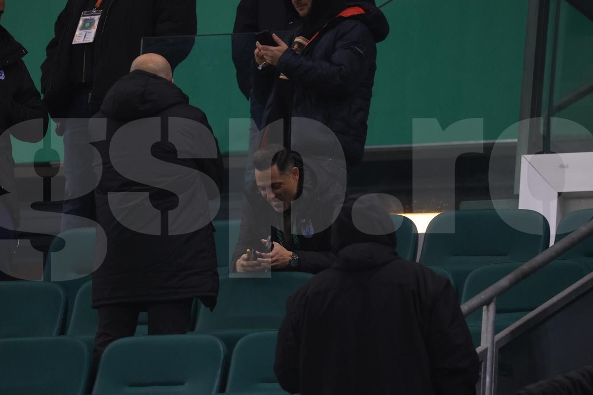 Mirel Rădoi la pauza meciului Rapid Viena - Universitatea Craiova