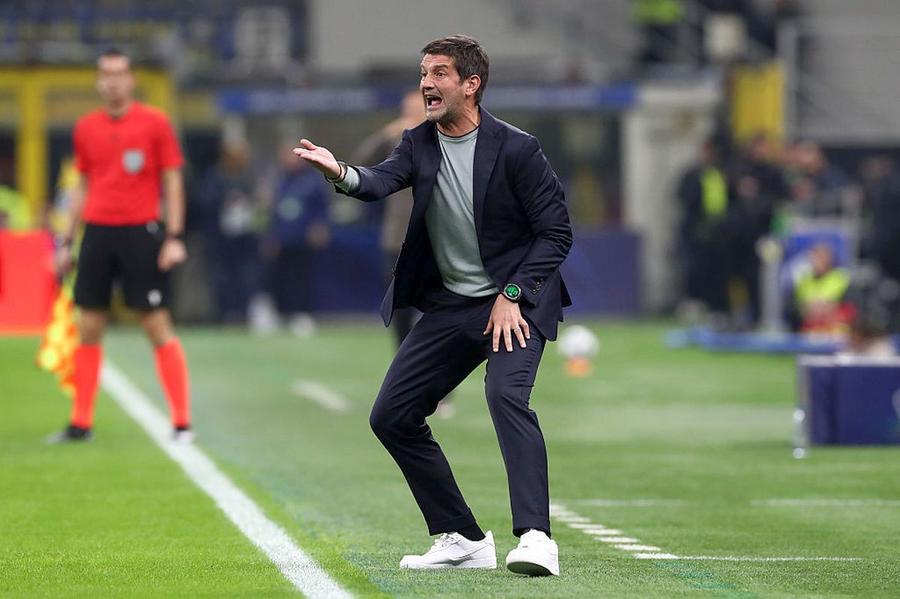 Cristi Chivu va bifa la derbyul cu Milan meciul 25 ca antrenor în Serie A: are 11 victorii, 7 egaluri și 6 înfrângeri / foto Getty Images Cristi Chivu își respectă masterul de la Coverciano: „De la cele 14 principii ale tezei de licență la cipul lui Inter”