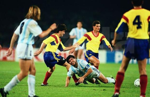 Mutarea-cheie prin care Emeric Ienei l-a anihilat pe Diego Armando Maradona: „A fost inspirat: eram omul potrivit”
