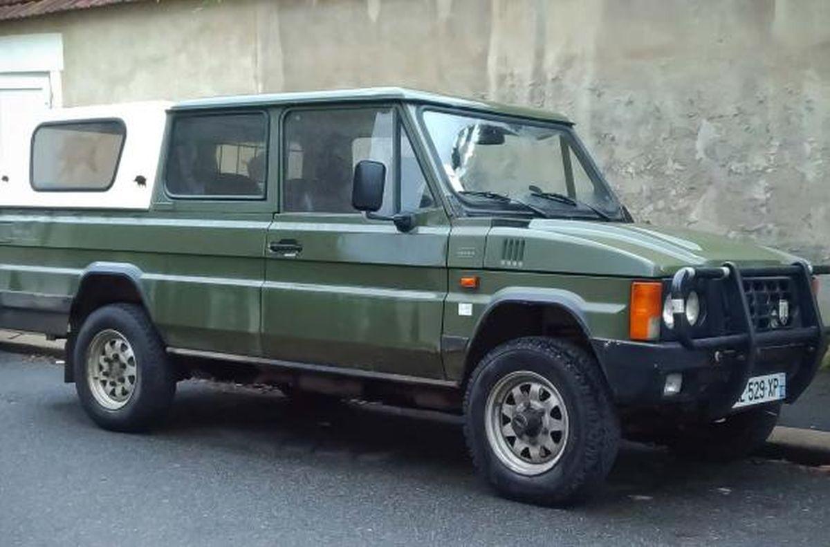 O reclamă la „Dacia Duster” la Dinamo – FC Liverpool, din 1984! E pe bune! Cum a fost posibil