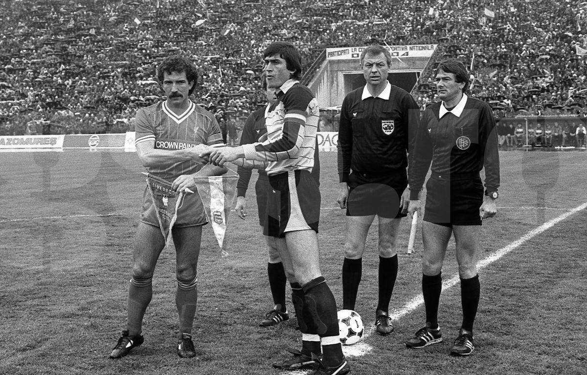 O reclamă la „Dacia Duster” la Dinamo – FC Liverpool, din 1984! E pe bune! Cum a fost posibil
