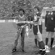 Dumitru Morare și Graeme Souness, căptanii celor două echipe. FOTO: Arhiva GSP