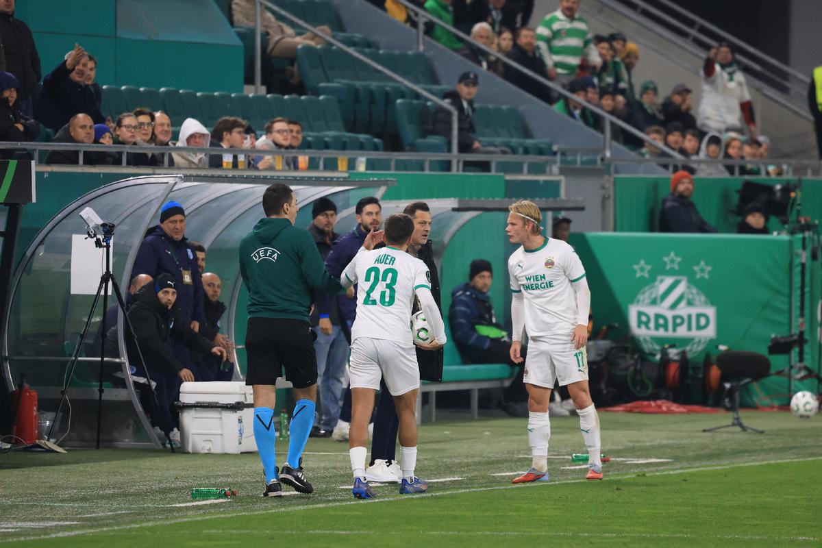 Mirel Rădoi, eliminat în Rapid Viena - Universitatea Craiova