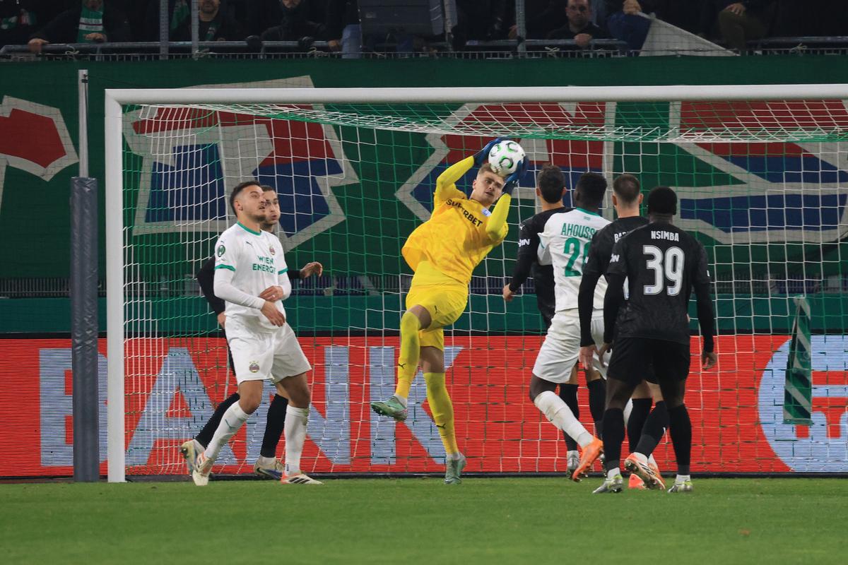 Rapid Viena - Universitatea Craiova