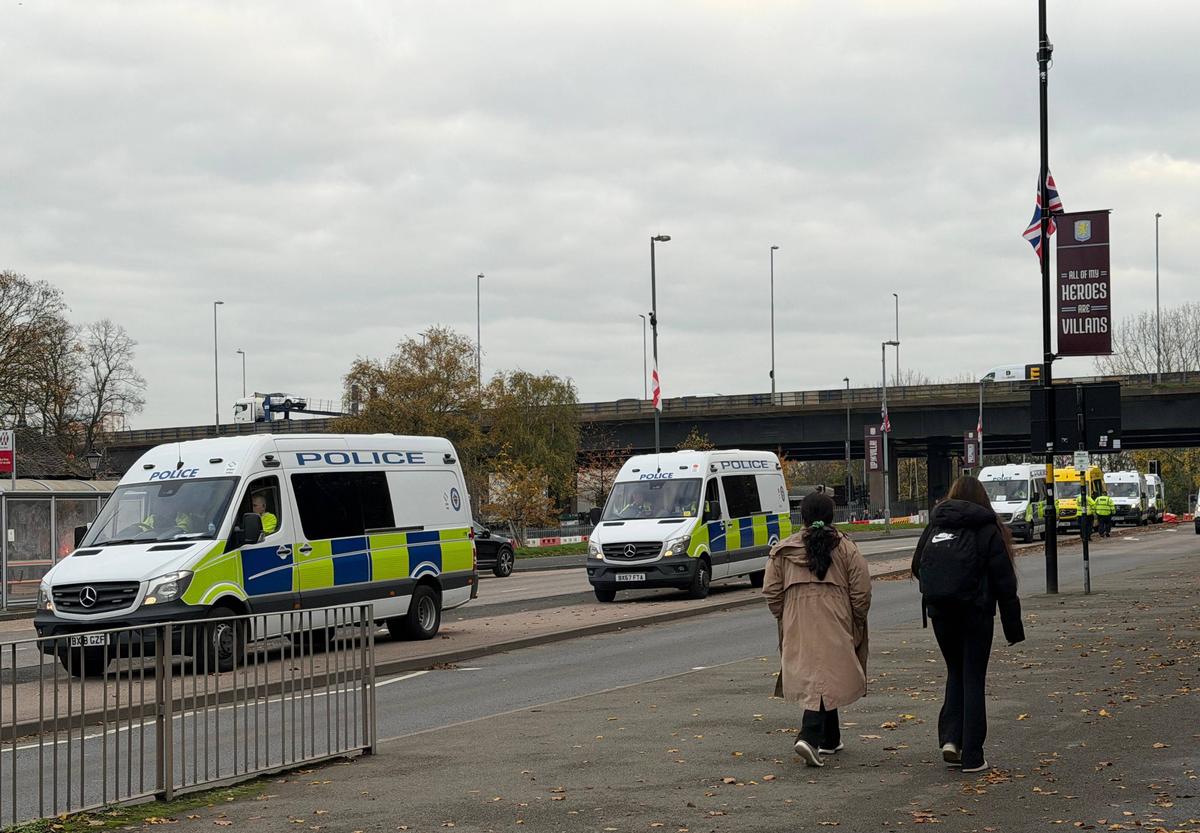 Alertă pe străzile din Birmingham înainte de Aston Villa - Maccabi Tel Aviv » Școli închise mai devreme, 700 de polițiști pe străzi
