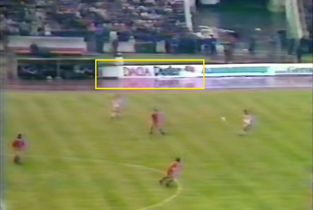 O reclamă la „Dacia Duster” la Dinamo – FC Liverpool, din 1984! E pe bune! Cum a fost posibil