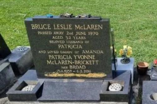 Mormântul vandalizat al lui Bruce McLaren