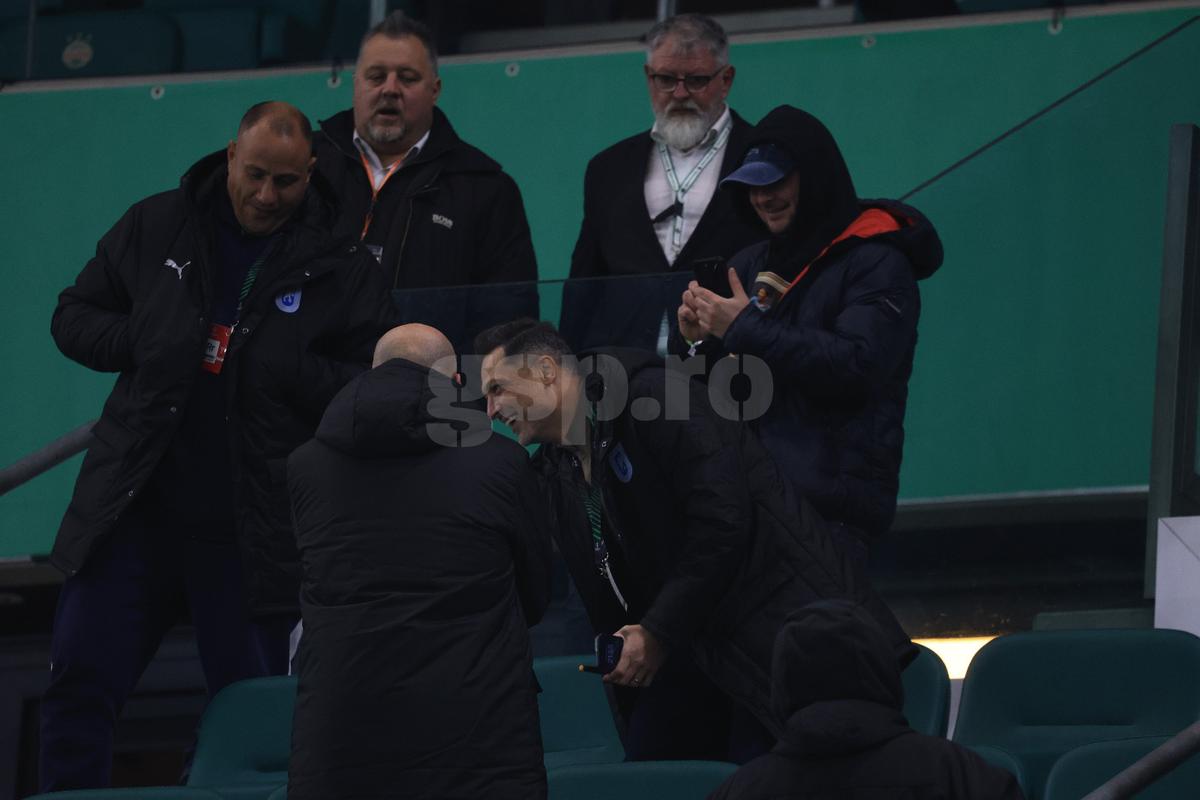 Mirel Rădoi la pauza meciului Rapid Viena - Universitatea Craiova