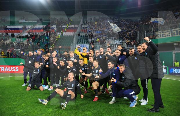 Nu s-a văzut la TV » Ce s-a întâmplat pe gazon, imediat după victoria uriașă a Craiovei de la Viena
