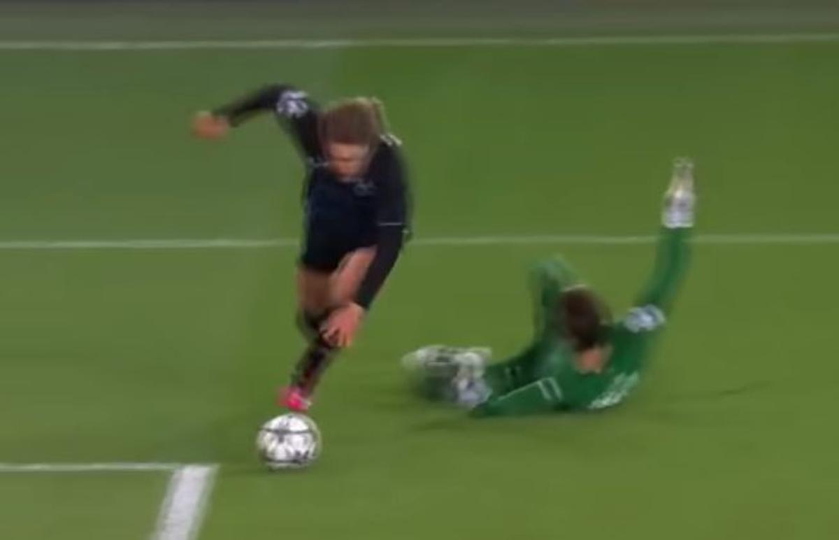Scandalul serii! Ce a început să strige tot stadionul, după ce Barcelona a fost salvată de arbitri în prelungiri