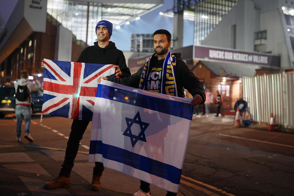 Alertă pe străzile din Birmingham înainte de Aston Villa - Maccabi Tel Aviv » Școli închise mai devreme, 700 de polițiști pe străzi