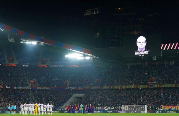 Copleșitor ce s-a întâmplat la Basel, la momentul de reculegere dedicat lui Emeric Ienei » Scenele care ar trebui să fie regulă și în România