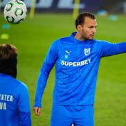 Universitatea Craiova, antrenament oficial la Rapid Viena înaintea meciului // foto: Facebook