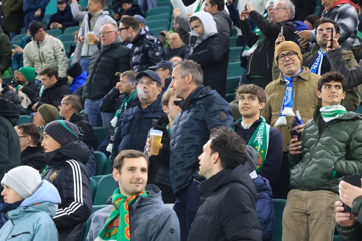 Atmosfera în tribune la Rapid Viena - Universitatea Craiova/ foto Ionuț Iordache (GSP)