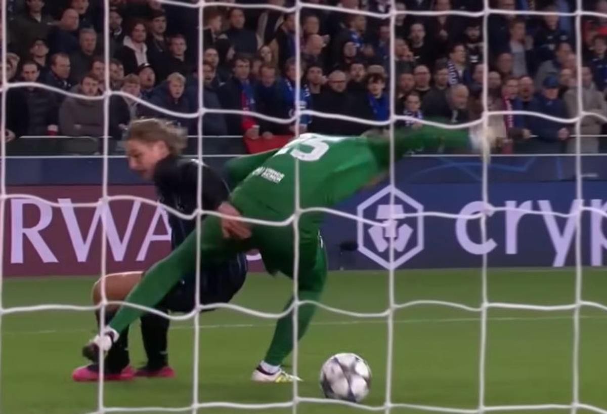 Scandalul serii! Ce a început să strige tot stadionul, după ce Barcelona a fost salvată de arbitri în prelungiri