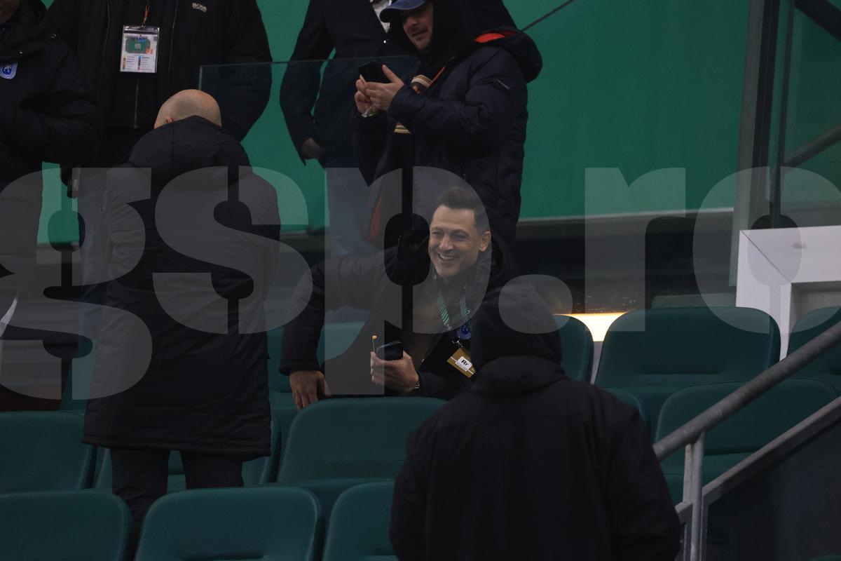 Mirel Rădoi la pauza meciului Rapid Viena - Universitatea Craiova