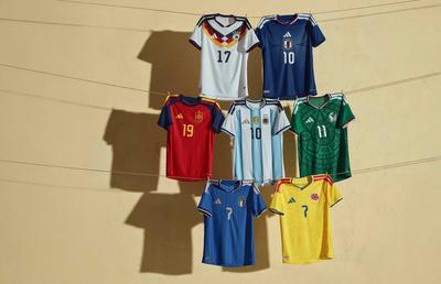 adidas lansează cea mai mare colecție de tricouri de fotbal pentru jocul de acasă pentru cele 22 de federații partenere, înainte de Cupa Mondială FIFA 26