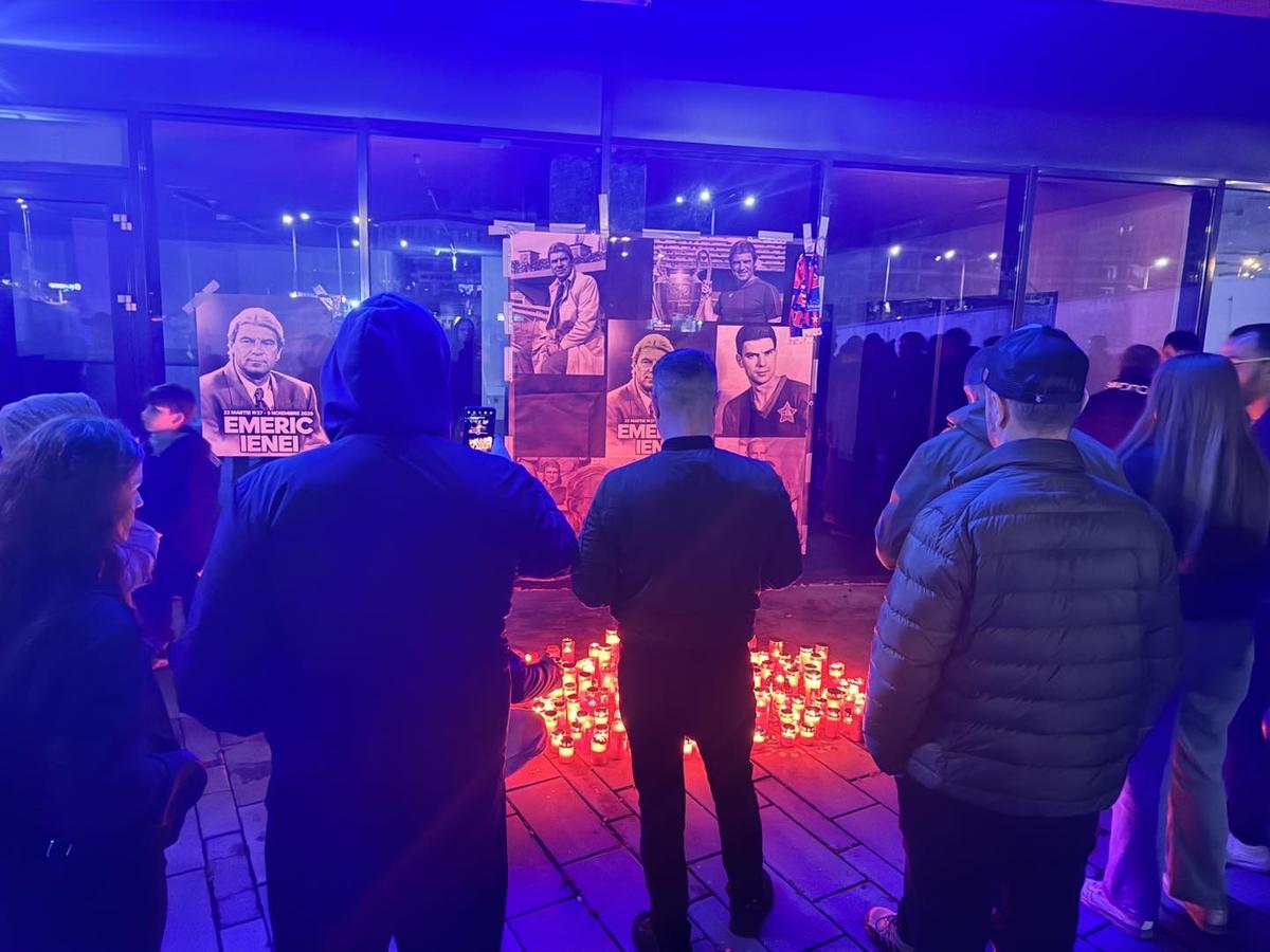 Fanii Stelei s-au strâns în Ghencea pentru a-l omagia pe marele Emeric Ienei » Imagini emoționante și de la Oradea