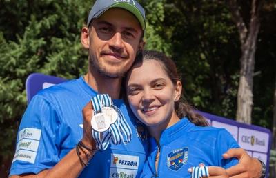 Maria și Florin Lehaci, canotorii campioni mondiali, împărtășesc dorința de a-i ajuta pe copii, dar și interesul pentru sportul-rege, fotbalul