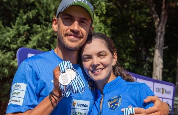 Maria și Florin Lehaci, canotorii campioni mondiali, împărtășesc dorința de a-i ajuta pe copii, dar și interesul pentru sportul-rege, fotbalul