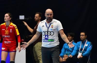 ROMÂNIA - UNGARIA 28-27 // Declarație incredibilă a lui Kim Rasmussen: „Este vina mea! În ultimele minute nu le-am spus arbitrelor decât «ă, ă, ă, ă»”