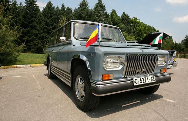 ANAF caută cu disperare proprietar să scape de mașina lui Ceaușescu! Prețul a scăzut cu 30.000 de lei
