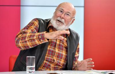 EXCLUSIV VIDEO Revolta lui Tudor Gheorghe: „Eu, cu tată băgat în pușcărie și condamnat la 22 de ani, eu cu spectacole interzise, pe mine m-au găsit comunist!”