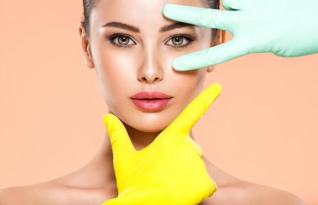 7 probleme estetice care pot fi rezolvate prin intervenții de chirurgie plastică