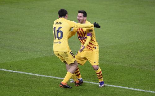 Pedri, alături de Leo Messi la Barcelona