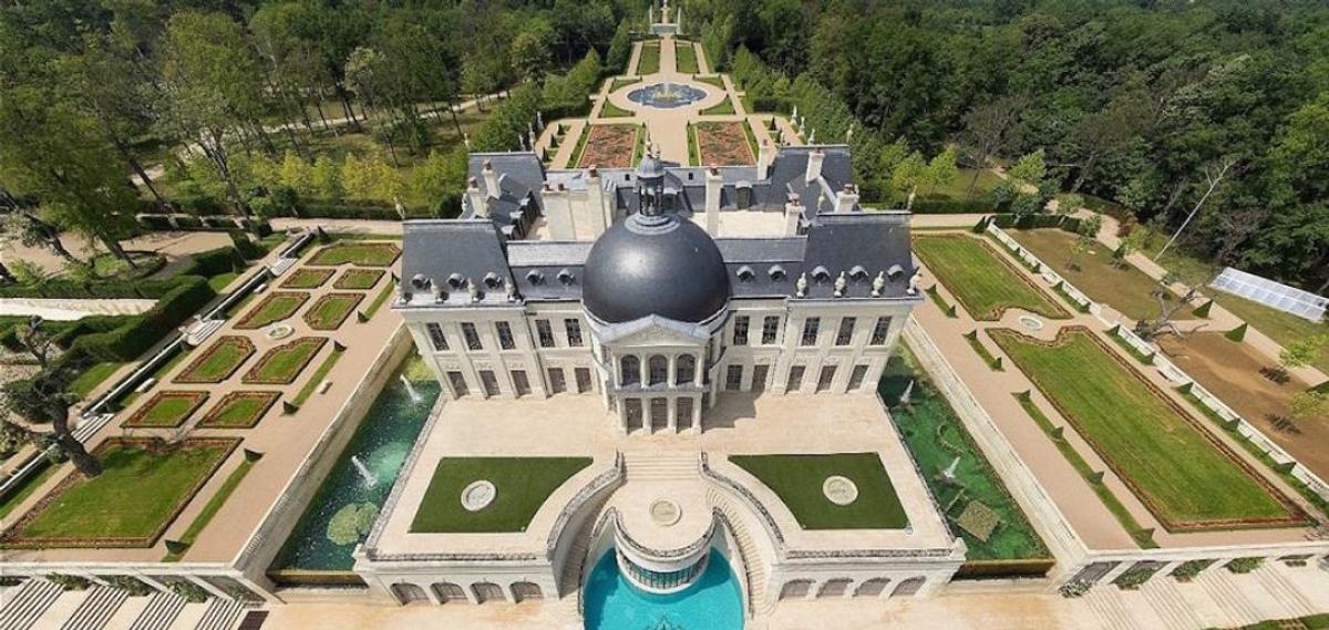 Patronul lui Newcastle a achiziționat „cel mai scump castel din lume”. Suma faraonică plătită pe proprietatea pe care pusese ochii și Kim Kardashian