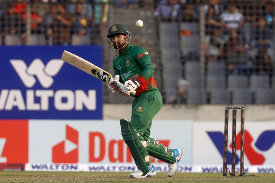Cricketul este un sport extrem de iubit în India FOTO Imago Hamal din tribul campionului mondial + Îl caută pe Hagi și în Qatar! » 3 întâmplări inedite surprinse în Doha de reporterul special GSP