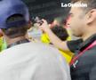 Filmare ȘOCANTĂ din Qatar: Samuel Eto'o îl atacă în afara stadionului și îl face KO cu o lovitură din MMA!