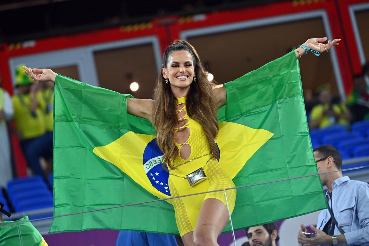 Cel mai frumos fan » Logodnica portarului Germaniei a sărbătorit cu Neymar calificarea în sferturi