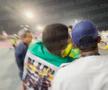 Filmare ȘOCANTĂ din Qatar: Samuel Eto'o îl atacă în afara stadionului și îl face KO cu o lovitură din MMA!