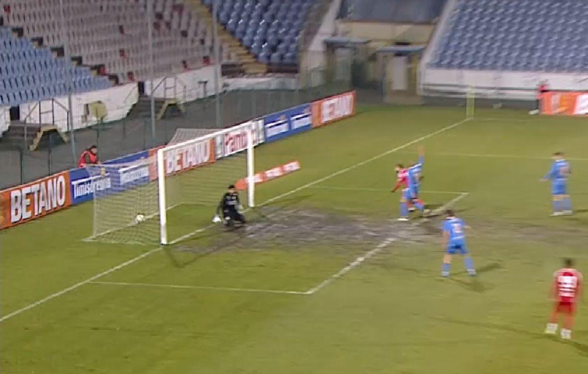 Neluț Roșu, gol anulat în Slobozia - Dinamo / FOTO: Capturi TV @Digi Sport 1