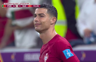 Tot stadionul l-a cerut pe teren! Fernando Santos l-a pedepsit pe Cristiano Ronaldo, însă a cedat la presiunea fanilor + cum a reacționat CR7 în momentul schimbării