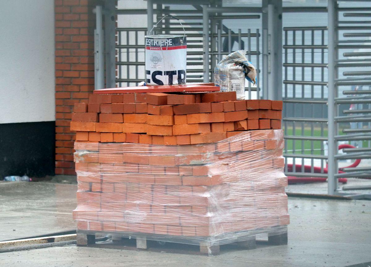 Decontul promisiunilor în alb străveziu