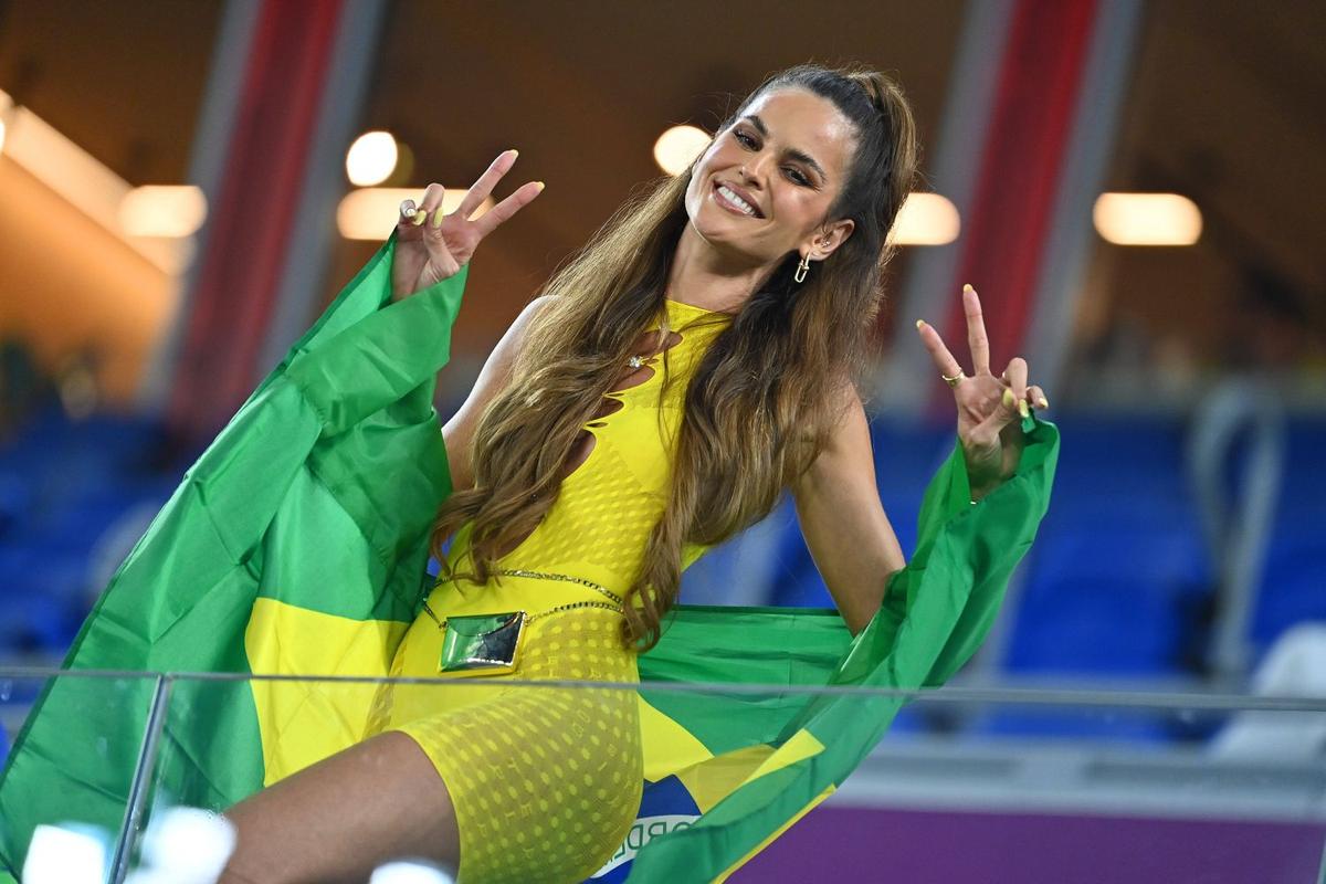 Cel mai frumos fan » Logodnica portarului Germaniei a sărbătorit cu Neymar calificarea în sferturi