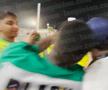 Filmare ȘOCANTĂ din Qatar: Samuel Eto'o îl atacă în afara stadionului și îl face KO cu o lovitură din MMA!