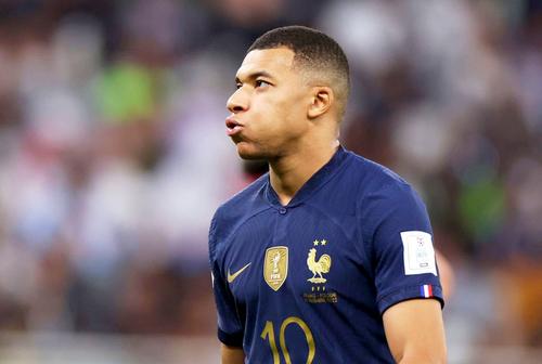 Kylian Mbappe (23 de ani), golgeterul Campionatului Mondial din Qatar, a lipsit de la antrenamentul colectiv efectuat astăzi de naționala Franței.