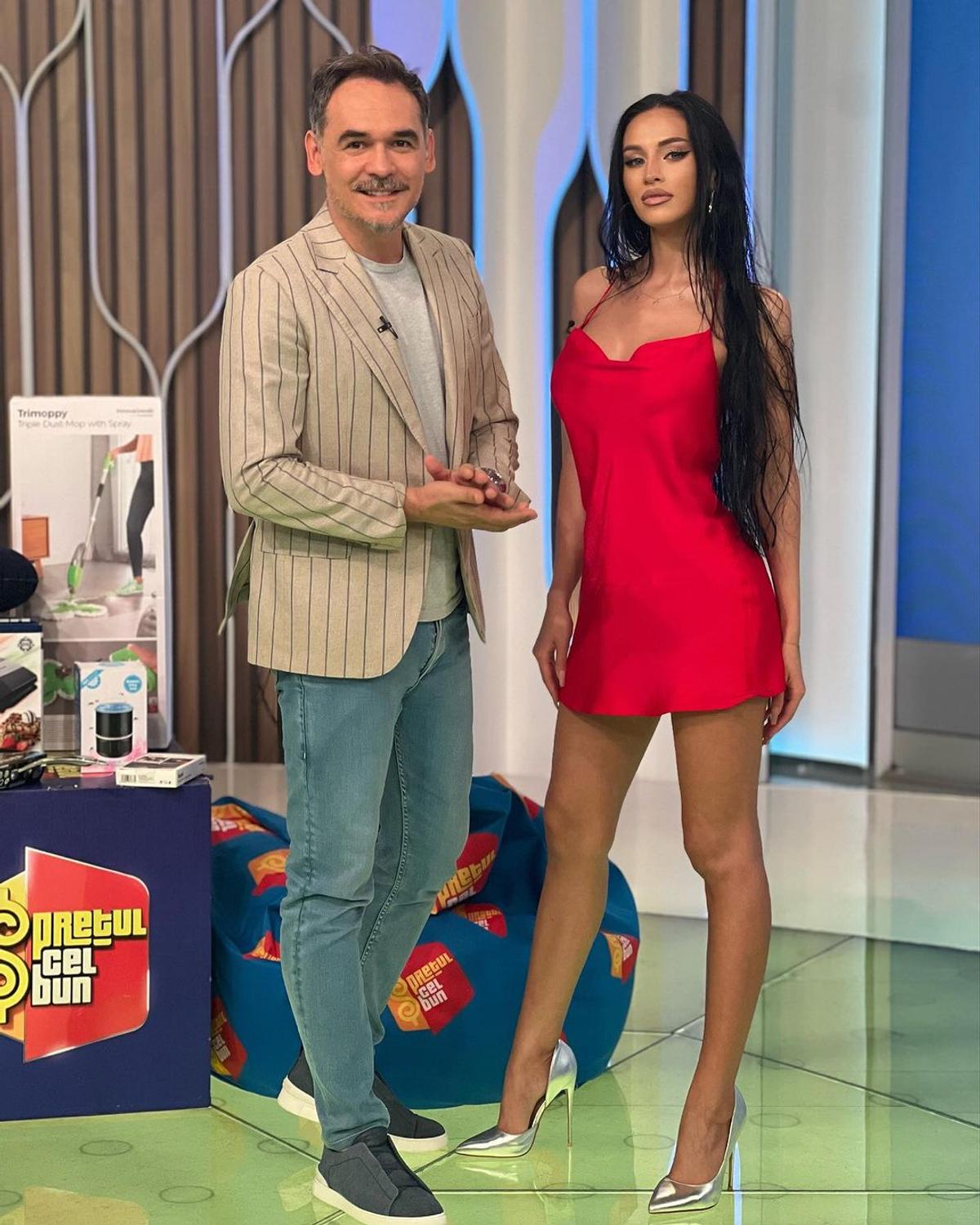 Un component din Echipa Națională a Artiștilor Fotbaliști s-a cuplat cu fosta concurentă de la „X Factor”: „Noi nu am hotărât să ne ascundem”