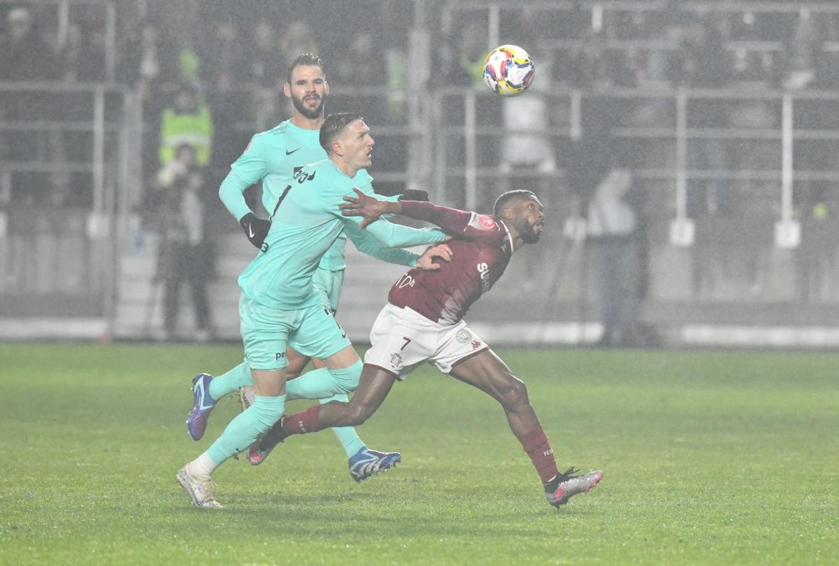 5 detalii surprinse de reporterii GSP la Rapid - CFR Cluj + Imaginea serii pe Giulești