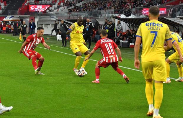 Corvinul Hunedoara și Hermannstadt, echipele calificate în „sferturile” Cupei României din grupa A + Sibienii s-au calificat dramatic, după un gol marcat în minutul 90+6!