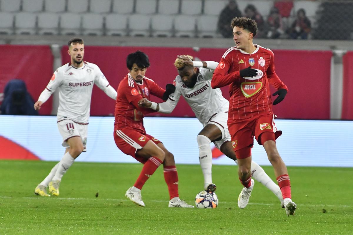 Prima plecare de la Rapid în iarnă » Jucătorul hulit de Marius Șumudică poate semna în Superligă