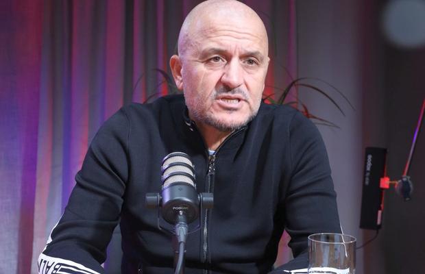 „Ați făcut blaturi?” » Mititelu recunoaște, după aproape 20 de ani: „Am avut-o toată viața pe conștiință. A venit cu portbagajul plin cu bani...”